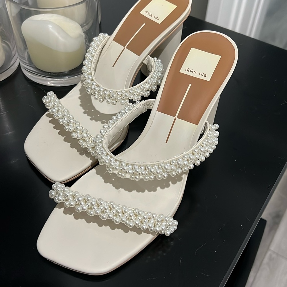 Size 10, Dolce Vida, pearl heals